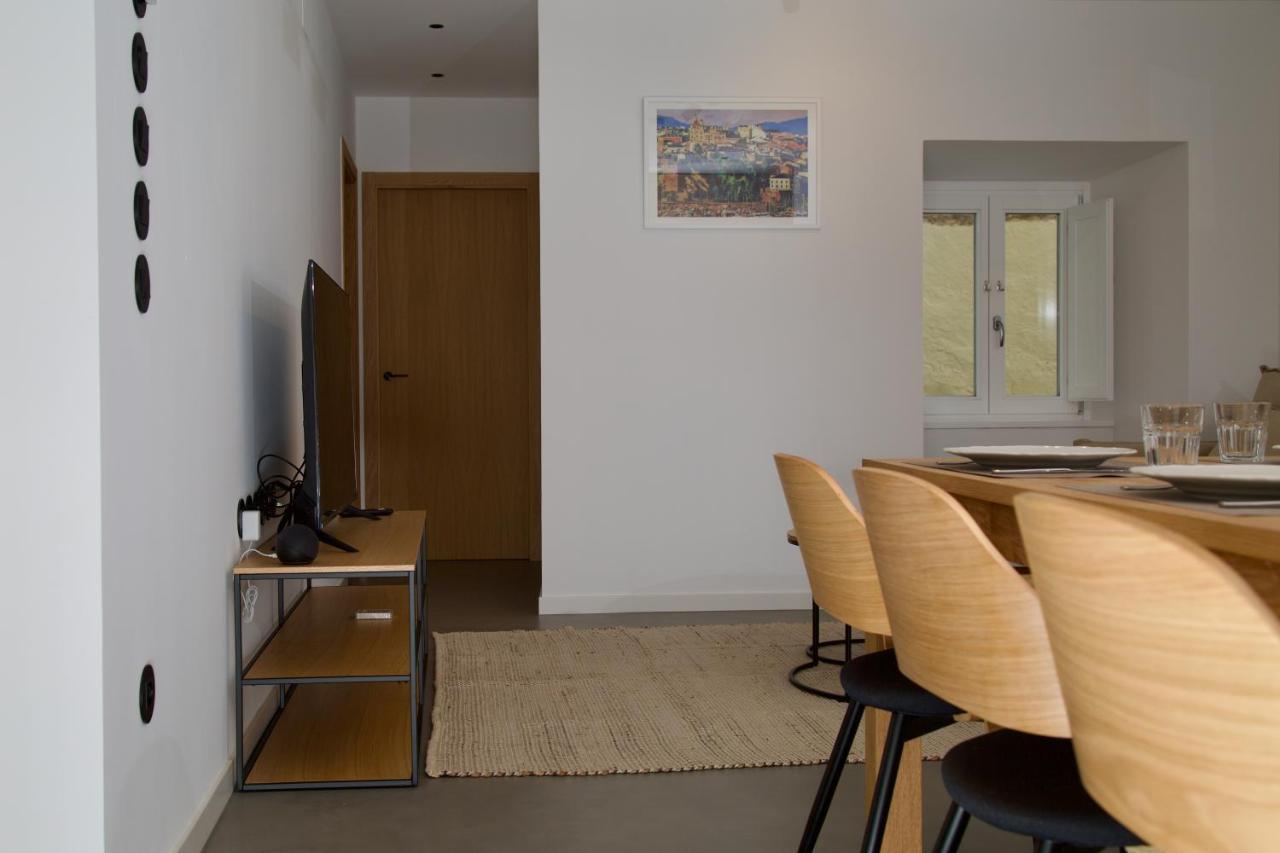 Suite 101 - 2 Bedroom Suite At Amando Perez Suites Ribadeo Exterior foto